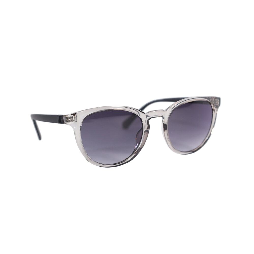 GUESS Round Sunglasses – Transparent Grey / Grey Gradient – Matte Black Arms–NWT